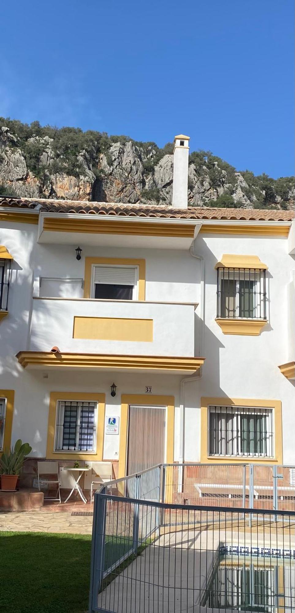 Casa Rural Las Rosas De เบเนาจ์อัน ภายนอก รูปภาพ